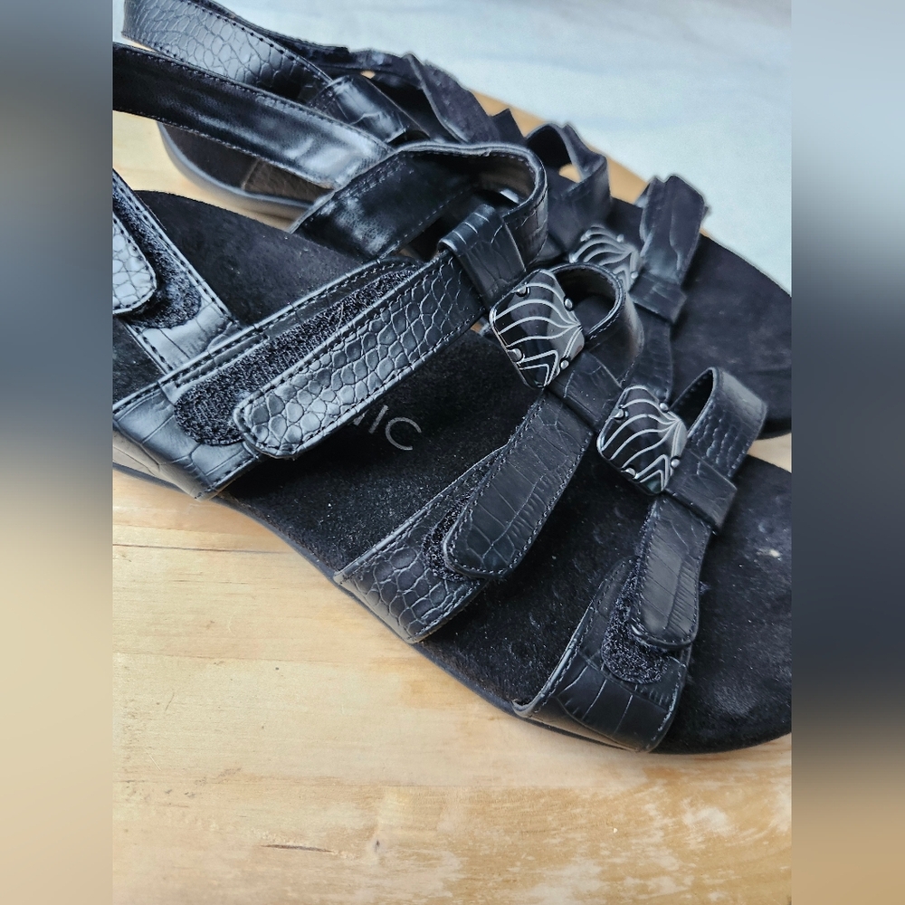 Vionic  Sandals - Picture 4 of 6
